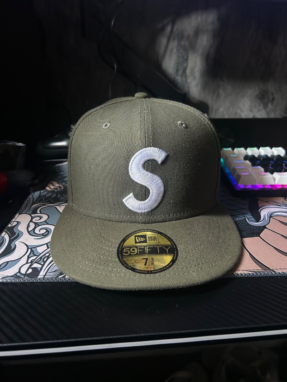 New Era x Supreme Boné Jesus Piece S Logo Black FW23 — 7-3/8, Usado