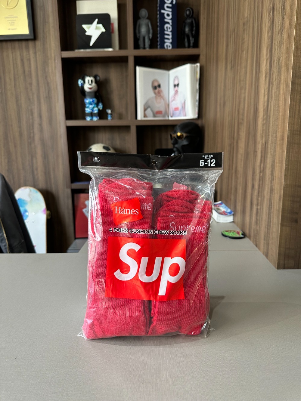 Hanes x Supreme Meia Crew Red (4 Pack) FW26-W1 — Único, Novo