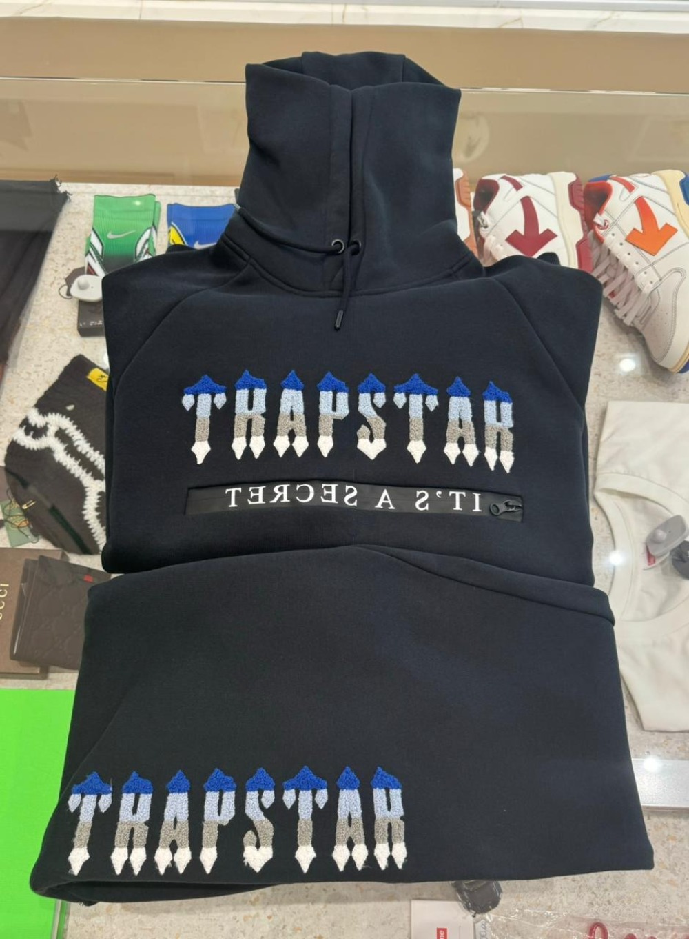 Conjunto Trapstar Chenille Decoded Tracksuit Blue Gradient Black — G, Usado