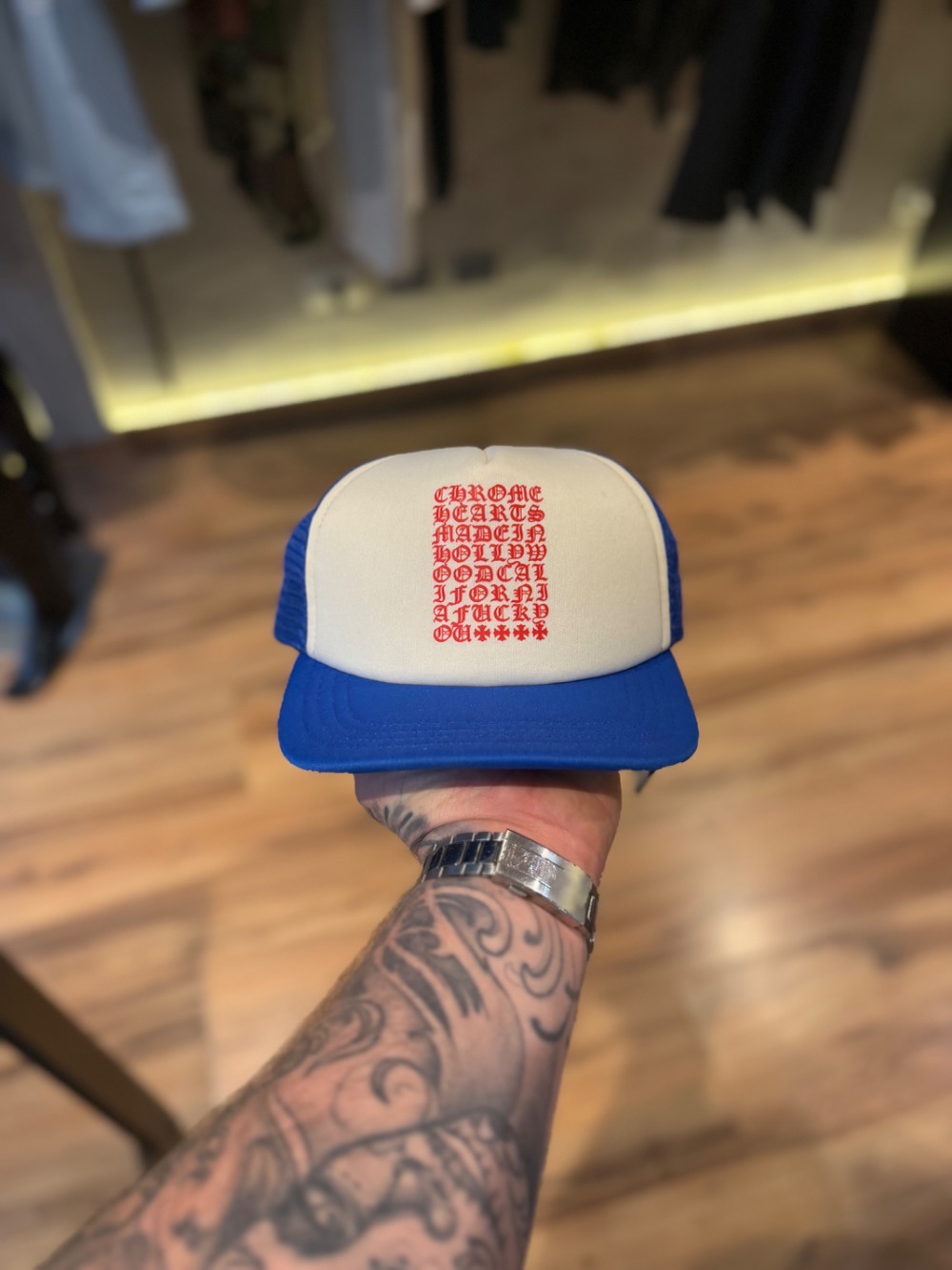 Boné Chrome Hearts Eye Chart Trucker Red Blue — Único, Novo