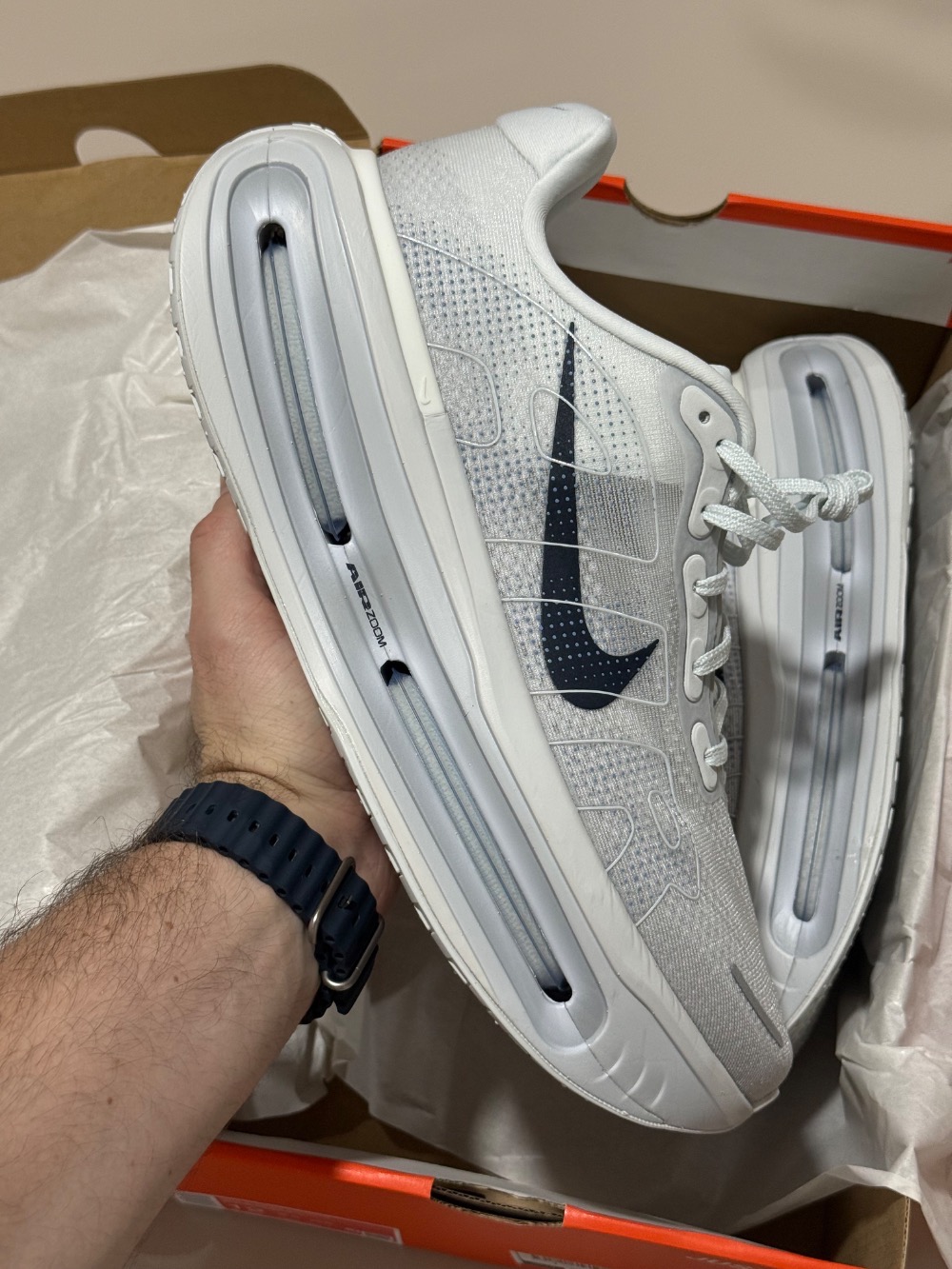 Nike Vomero Premium Off-White Grey Fog Dark Obsidian — 44, Novo