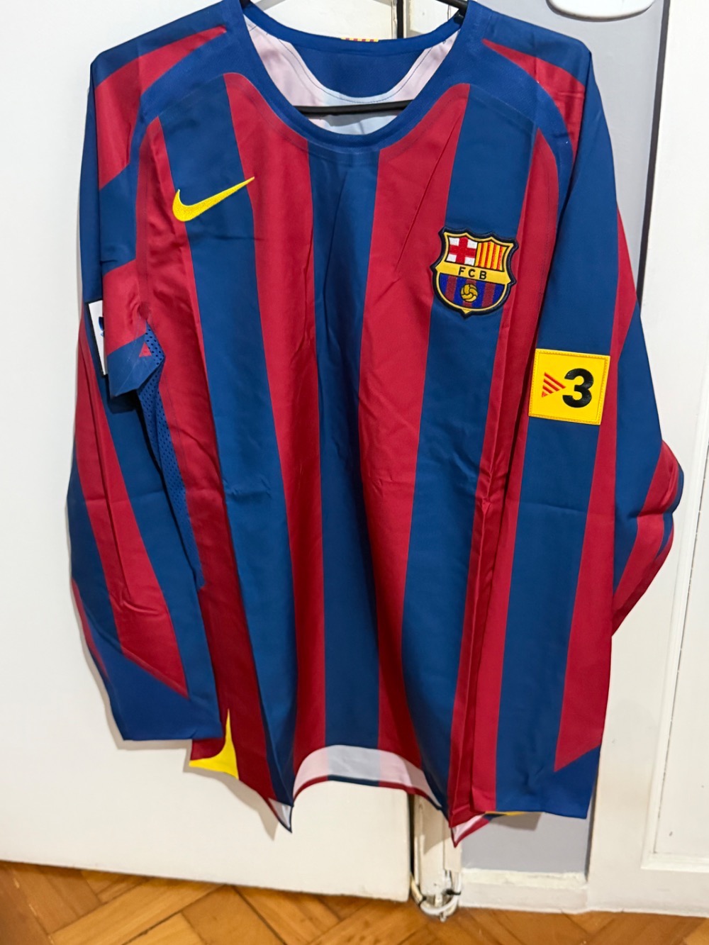 Camiseta Nike FC Barcelona Reissue 2005/06 Gym Blue Desert Maroon — M, Novo