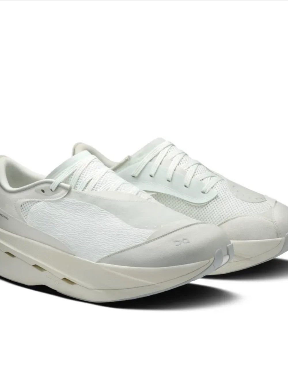 PAF x On Running Cloudboom Volt White Gale — 35 / 37 / 38 / 39 / 40 / 41 / 42 / 43 / 44, Novo