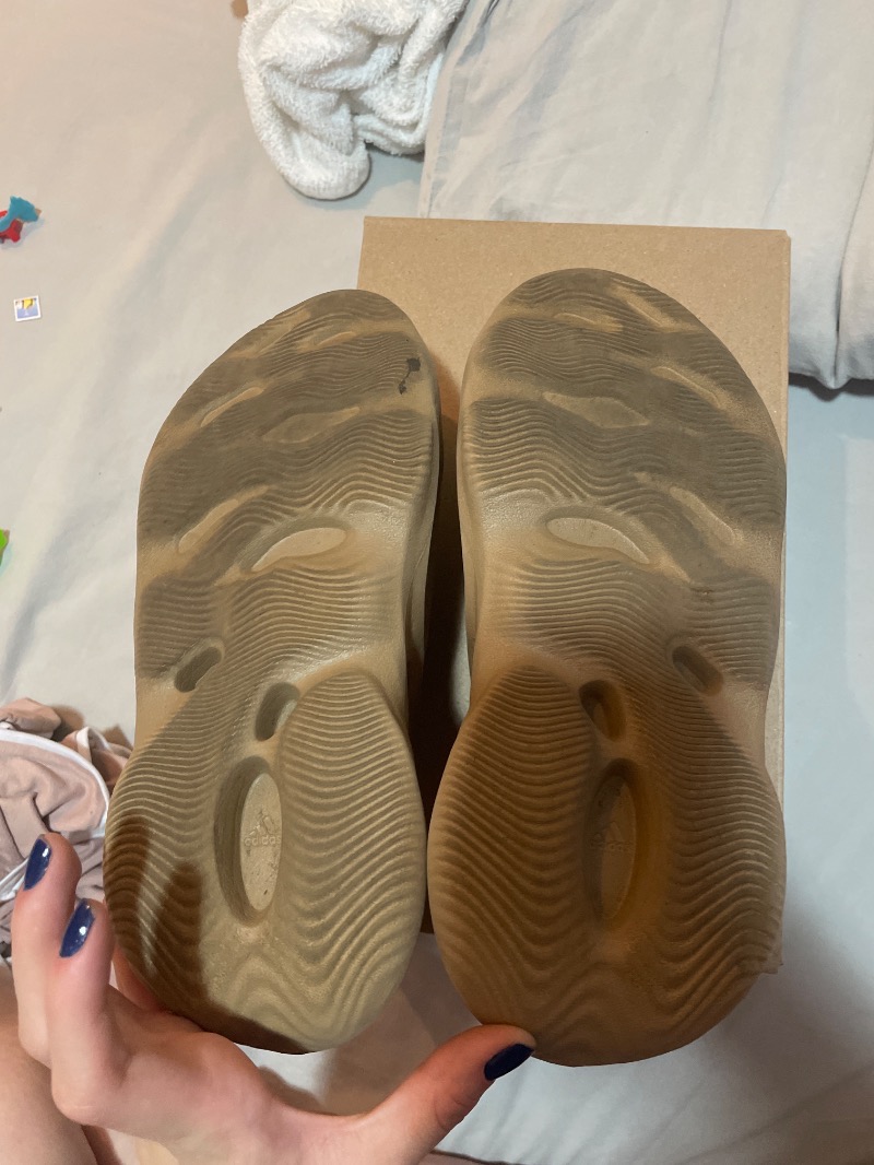 Foto 5 de Yeezy Foam Runner Clay Taupe — 38, Usado