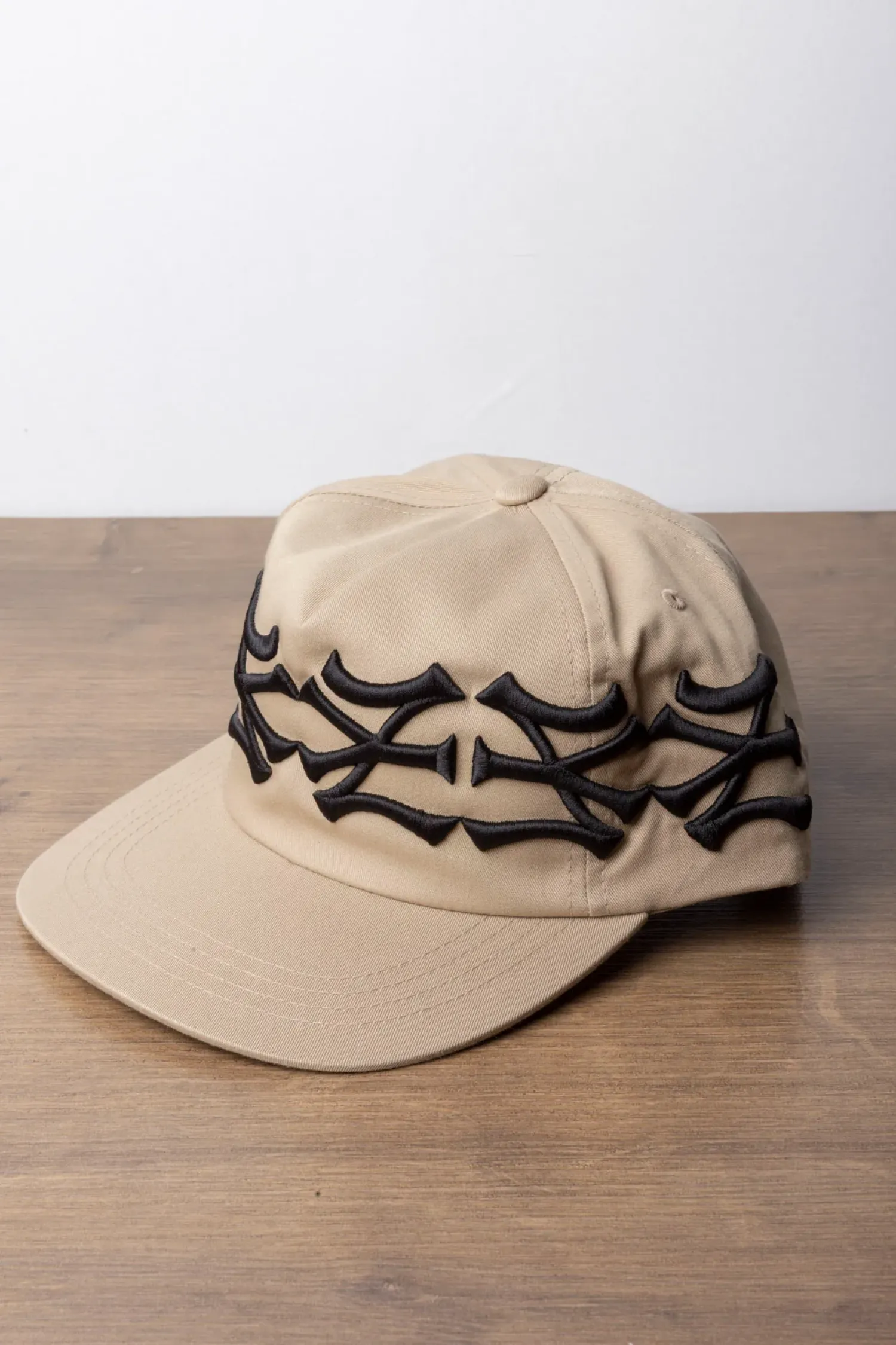 Boné oMA Studios NY NY Crown Beige — Único, Novo