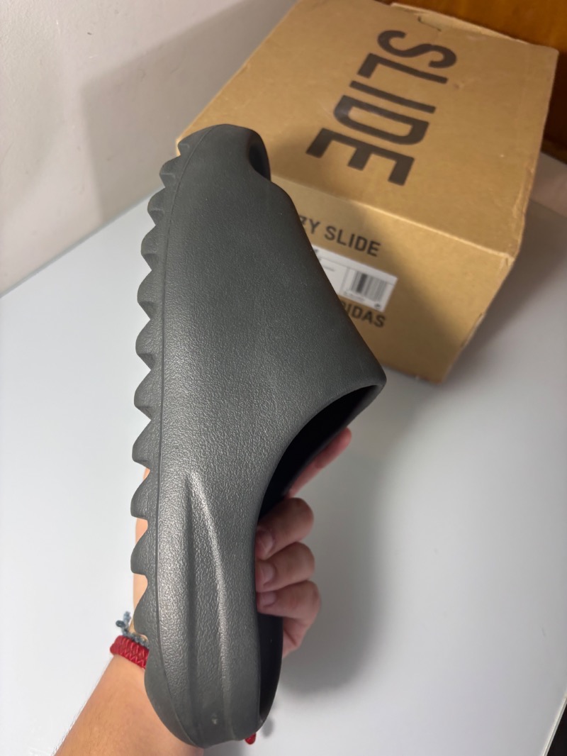Foto 5 de Yeezy Slide Onyx — 39 / 39.5 / 40, Usado