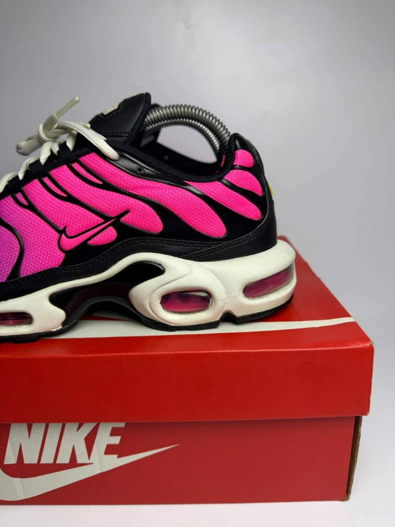 Foto 3 de Nike Air Max Plus Dusk — 40, Usado
