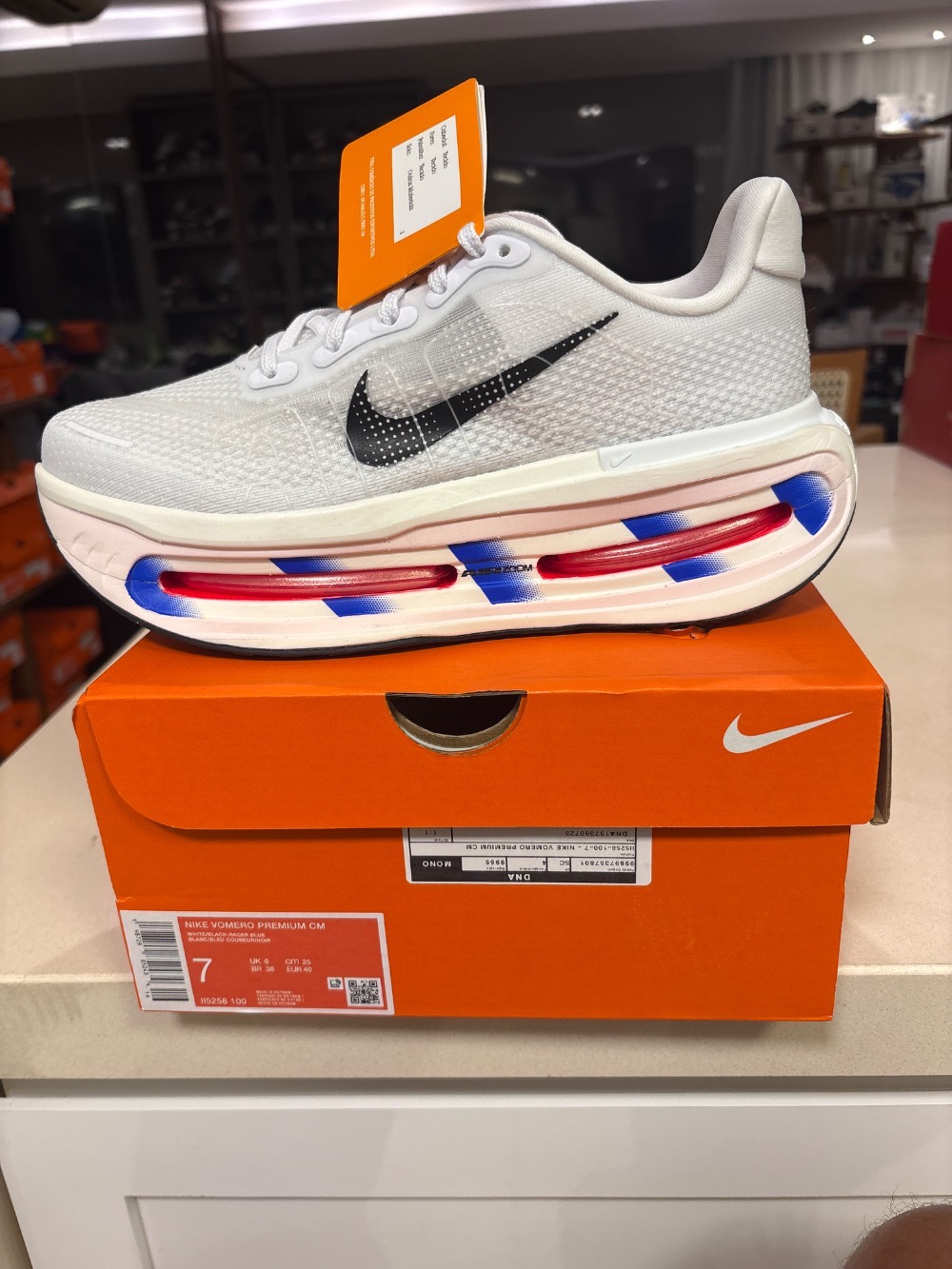 Nike Vomero Premium CM White Racer Blue Crimson — 38, Novo