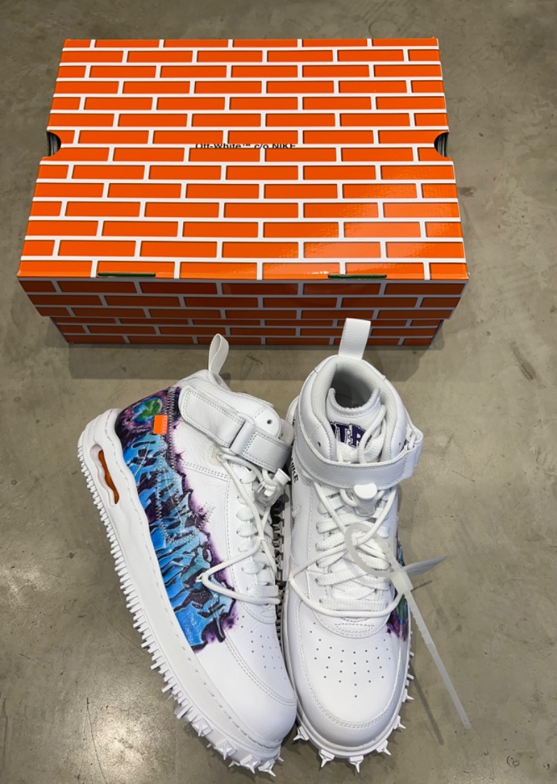 Off-White x Nike Air Force 1 Mid Graffiti White — 42, Novo
