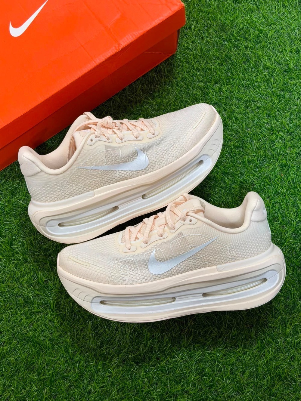 Nike Vomero Premium Chalk — 39, Novo