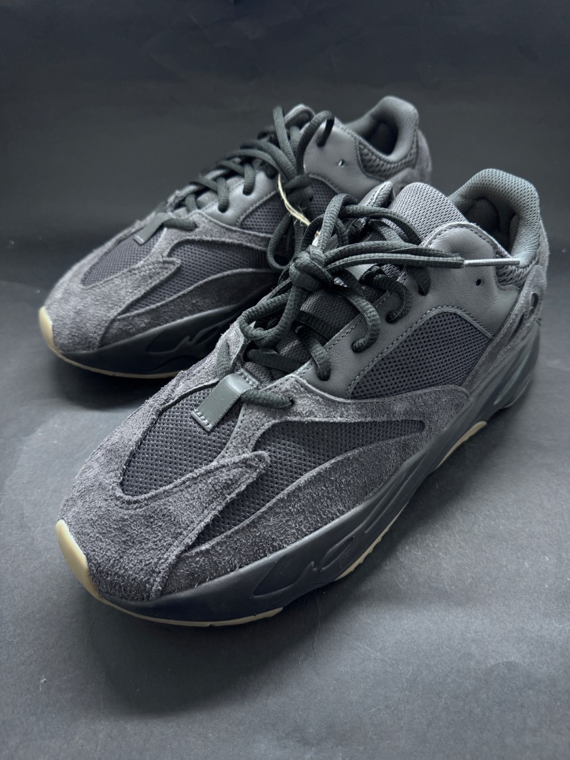 Foto 3 de Yeezy 700 V1 Utility Black (2023) — 39, Novo