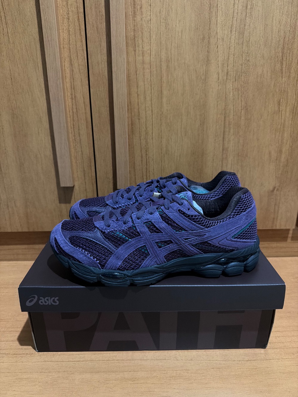 Carnan x Asics Gel-Cumulus 16 Path II — 43, Novo