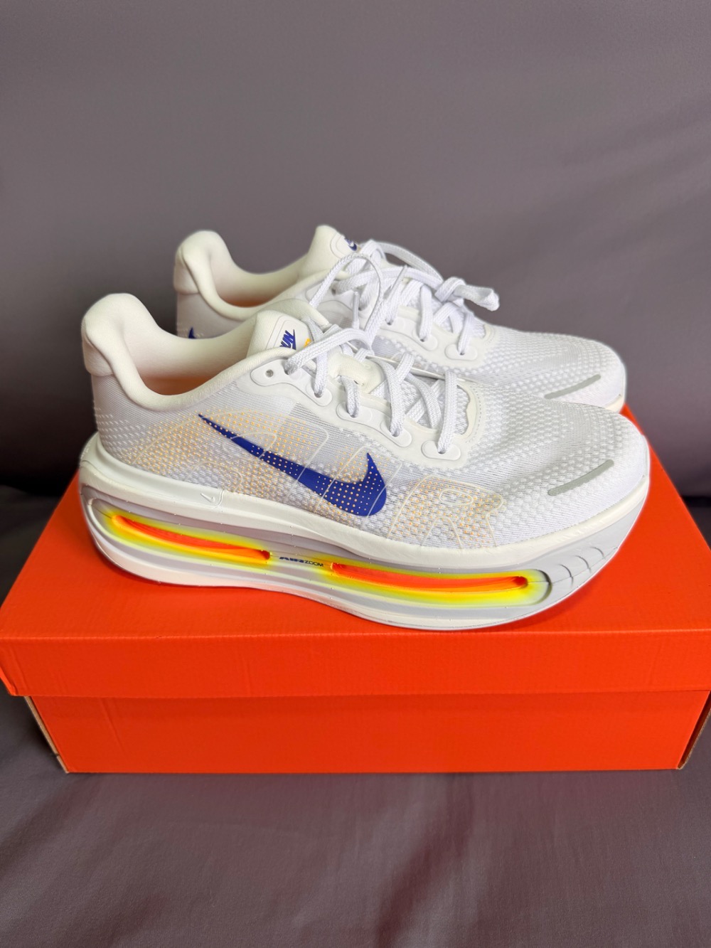Nike Vomero Premium White Lapis Total Orange — 40, Novo