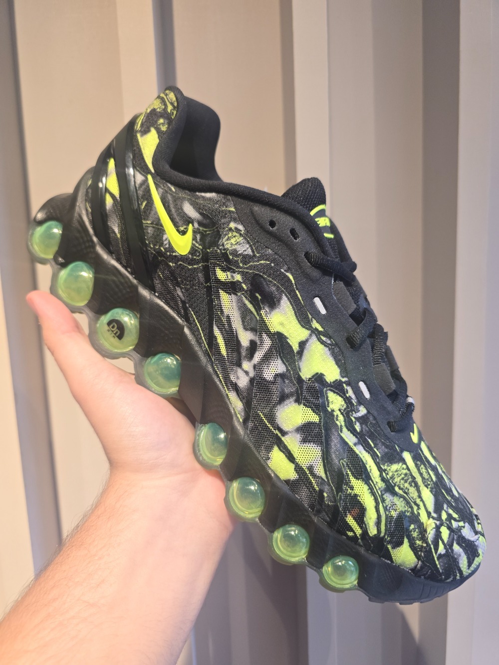 Nike Air Max DN8 Black Green — 40 / 41, Novo
