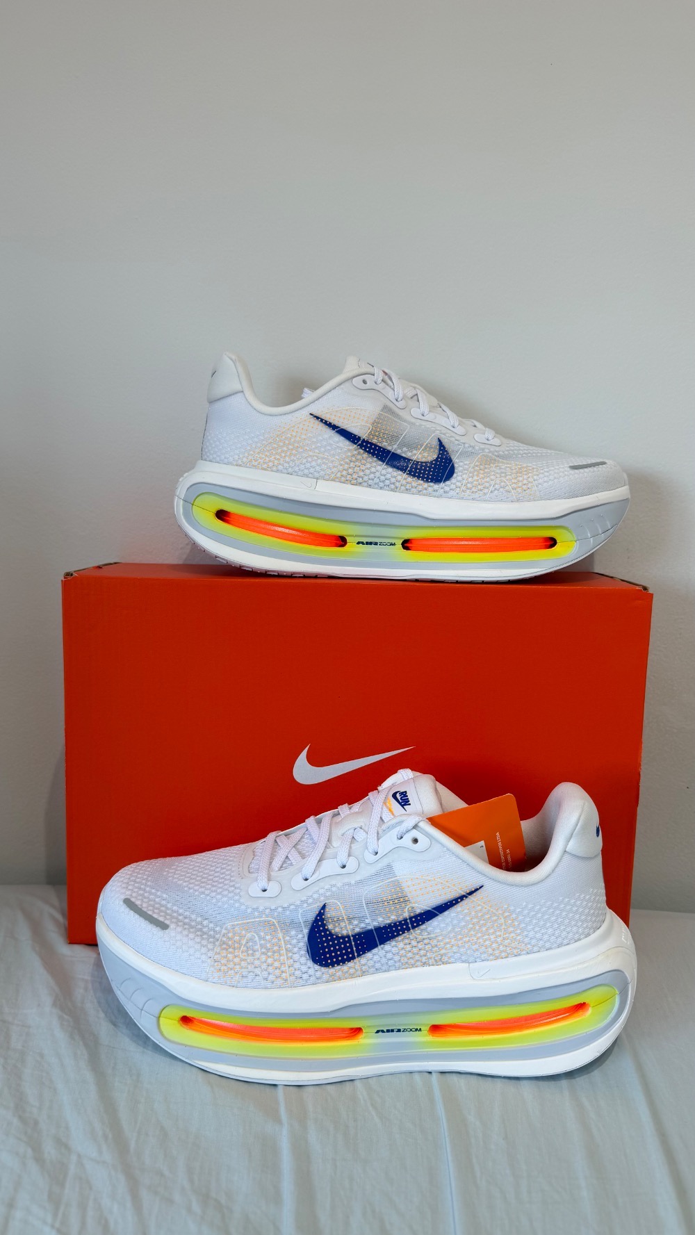 Nike Vomero Premium White Lapis Total Orange — 42, Novo