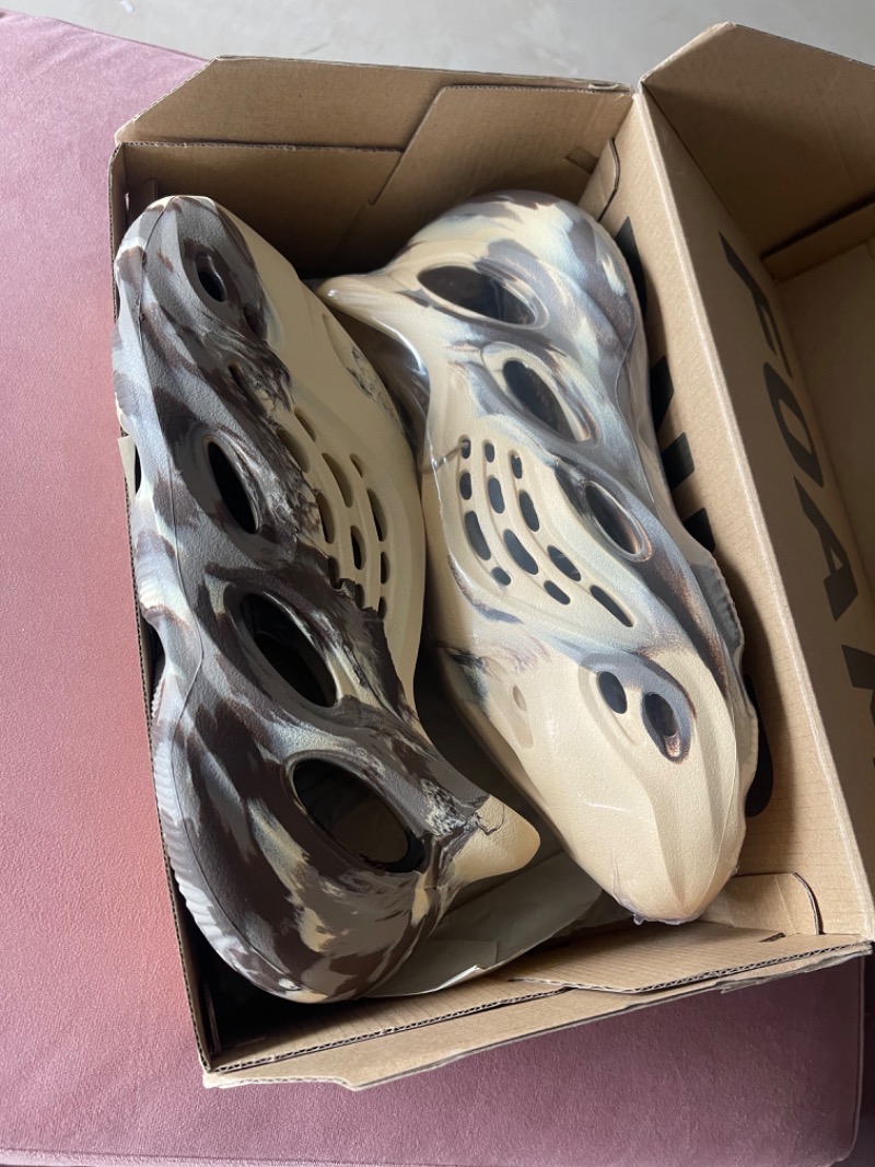 Yeezy Foam Runner MX Cream Clay — 40.5, Novo
