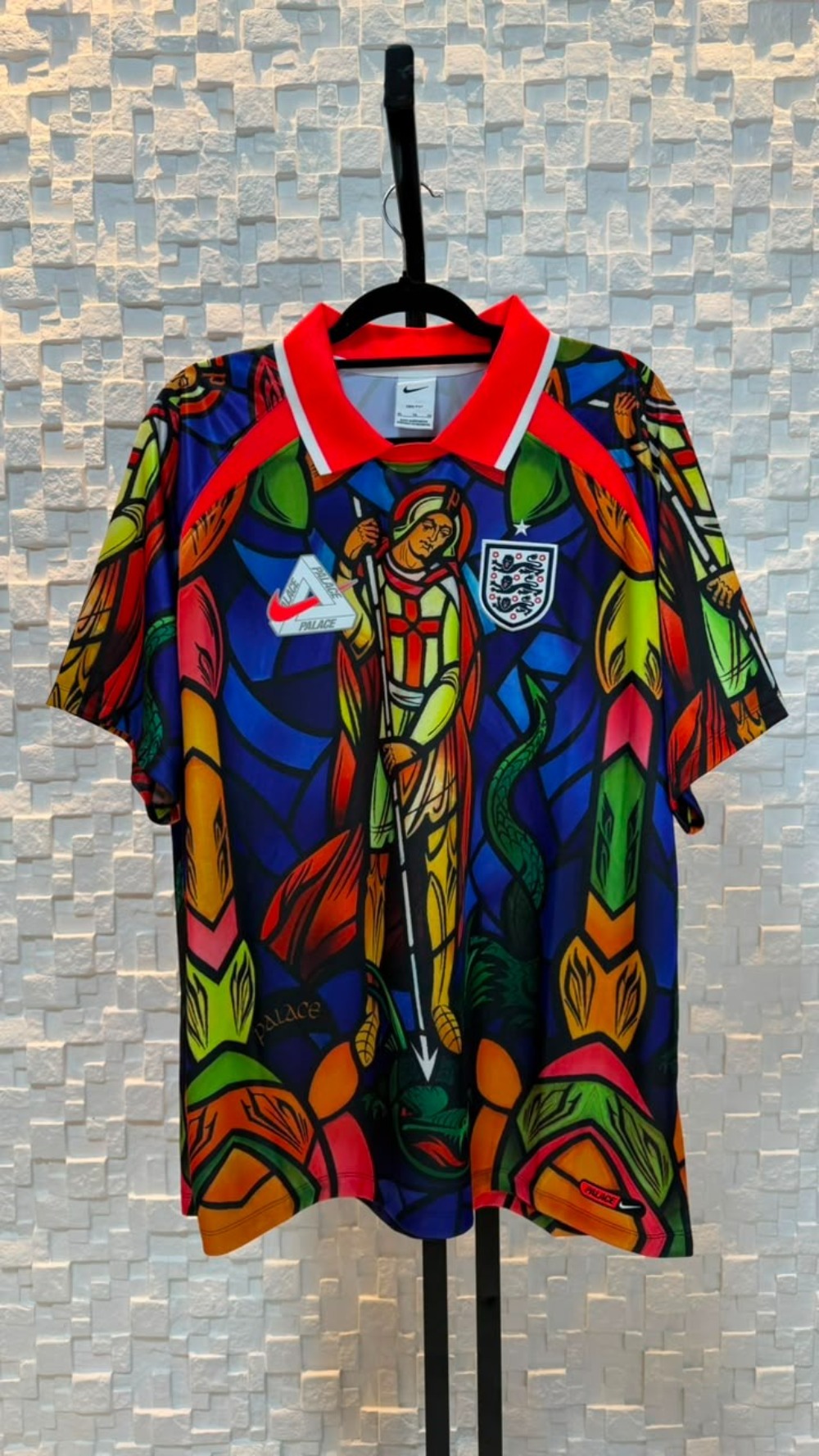 England x Palace x Nike Camiseta Dri-FIT Football Jersey Bright Crimson — G, Novo