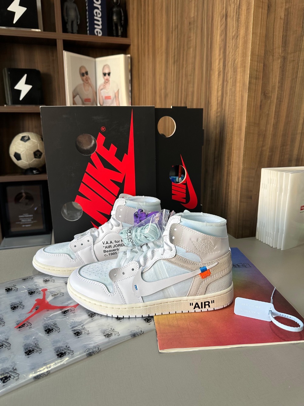 Virgil Abloh Archive x Air Jordan 1 High Retro Alaska (2026) — 39, Novo