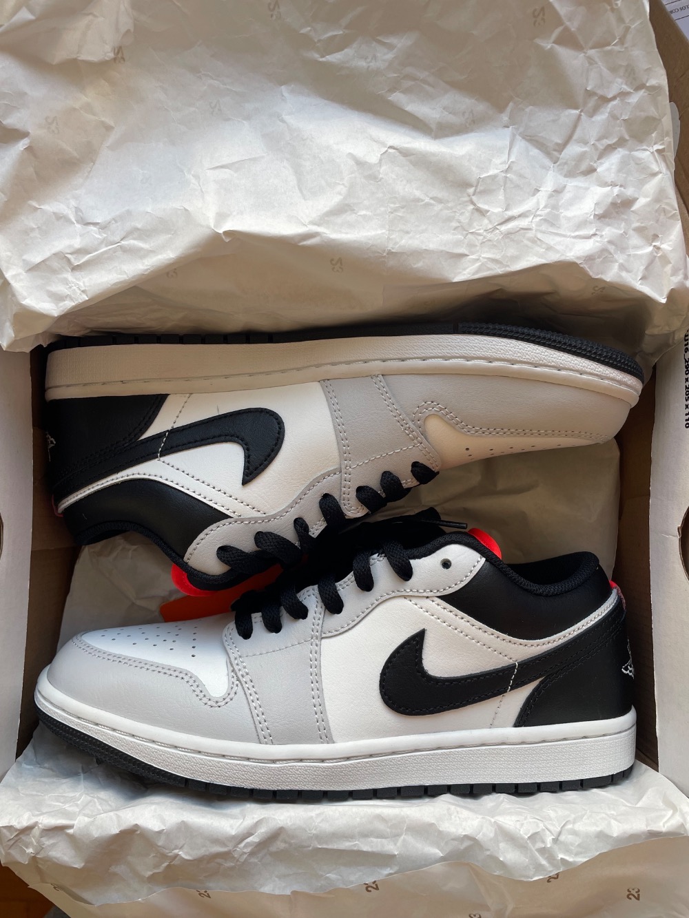 Air Jordan 1 Low GS Black Summit White Infrared — 34, Novo