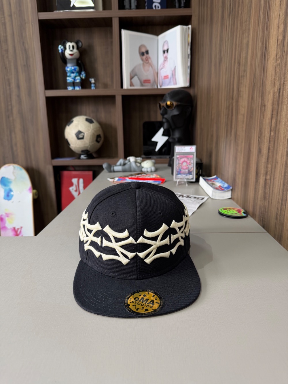 Boné oMA Studios NY NY Crown Black Cream — Único, Novo