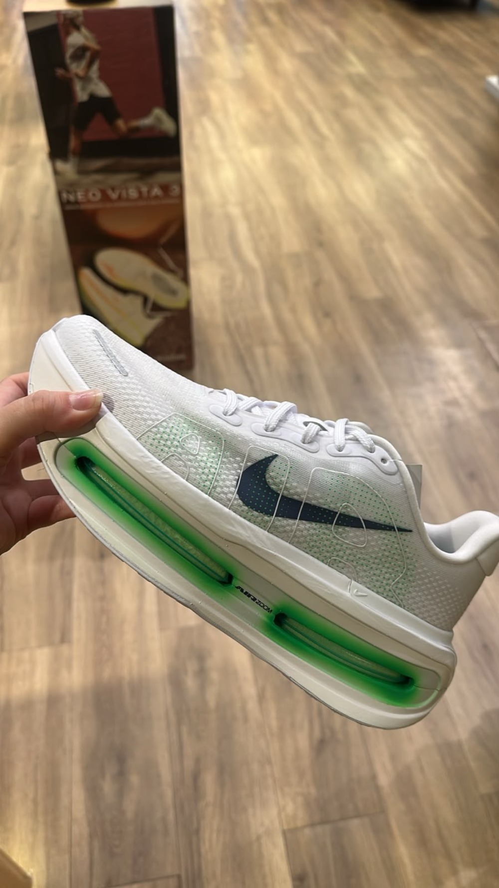 Nike Vomero Premium Green Spark — 39, Novo