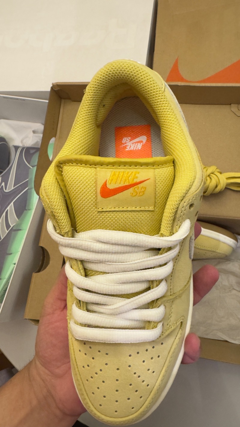 Foto 5 de Nike SB Dunk Low Saturn Gold — 40, Novo