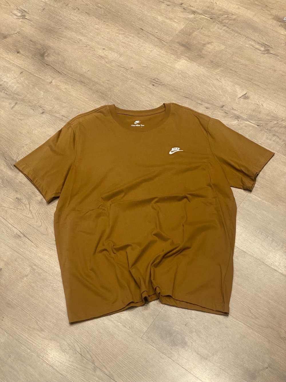 Camiseta Nike Sportswear Club Brown — XG, Novo