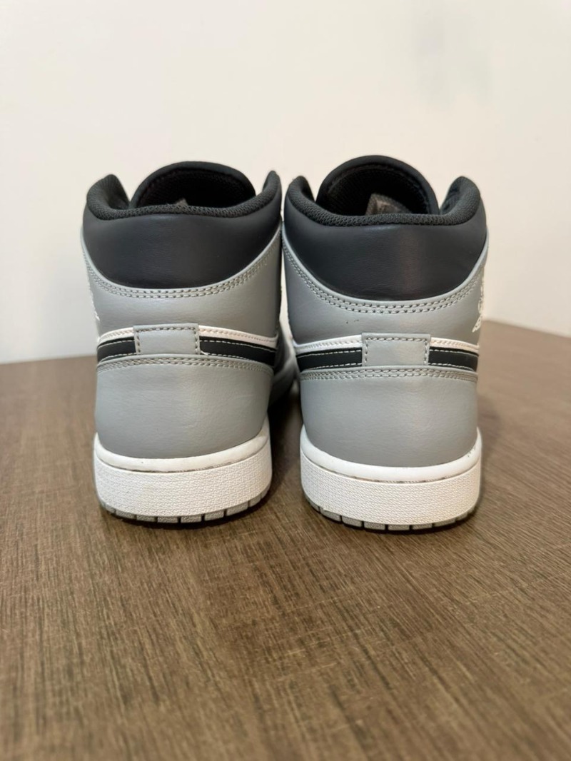 Foto 4 de Air Jordan 1 Mid Light Smoke Grey — 41, Usado