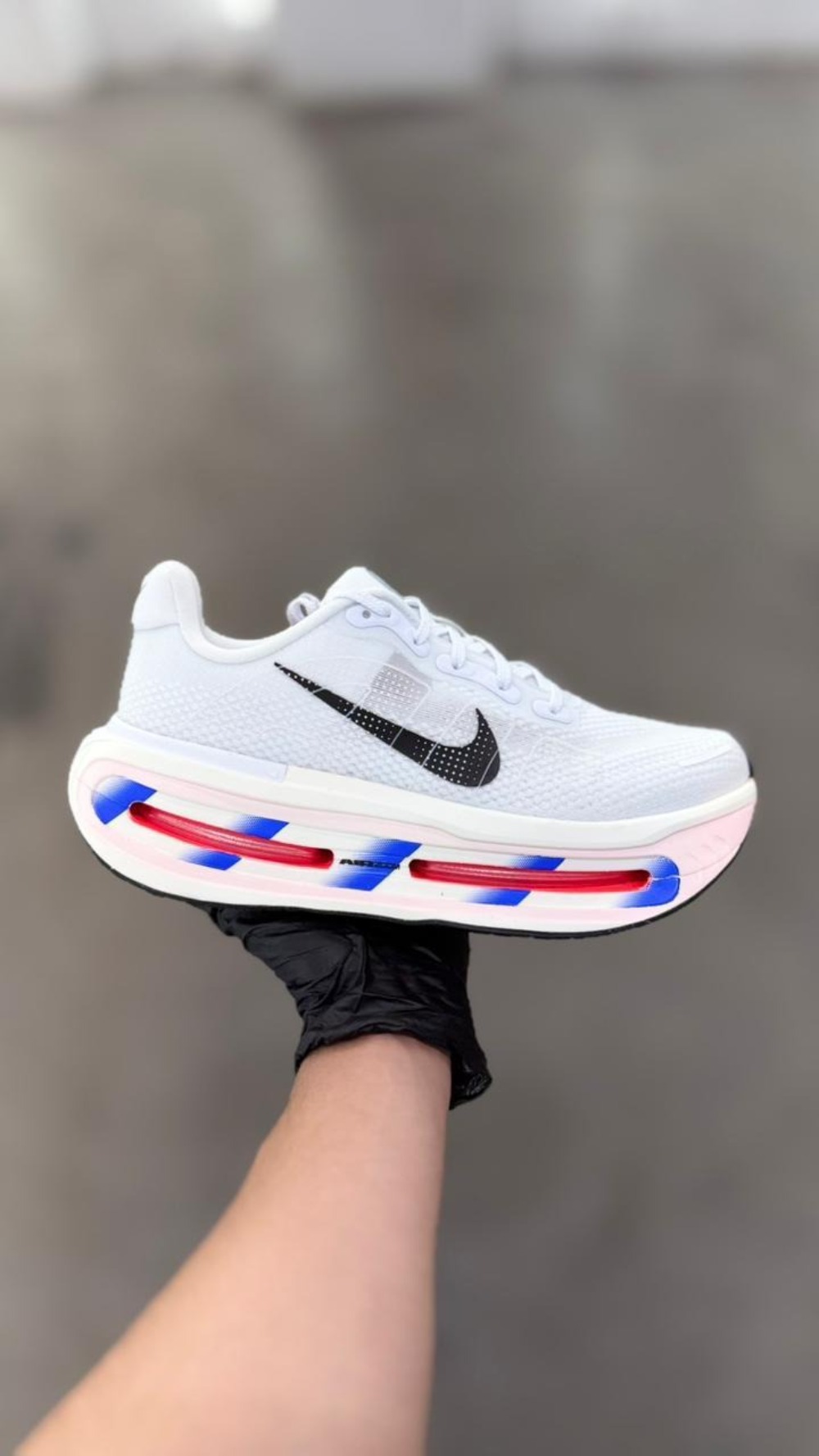 Nike Vomero Premium CM White Racer Blue Crimson — 39, Novo