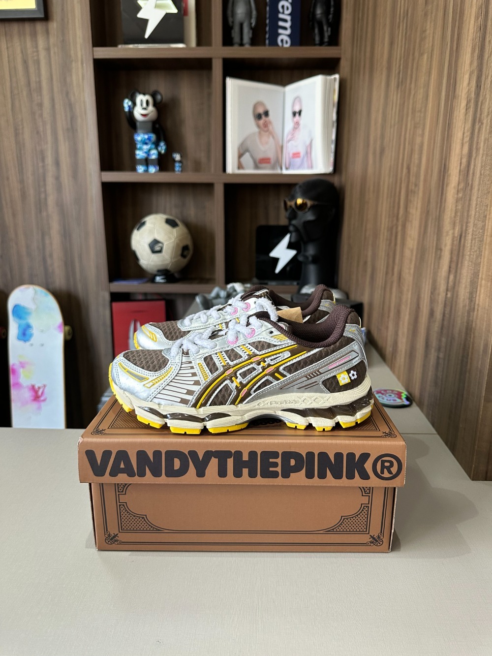 VandyThePink x Asics Gel-Kayano 12.1 Chocolate — 36, Novo