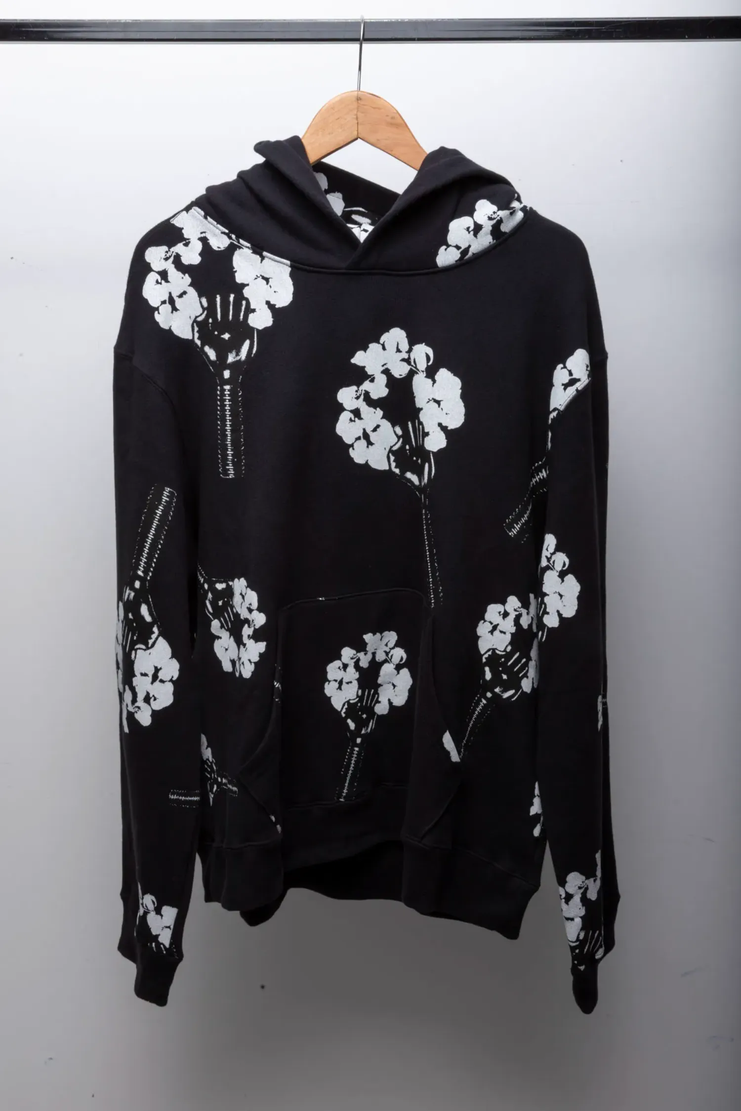 Moletom Denim Tears Hardies Tears Fist Wreath Black — XXG, Novo