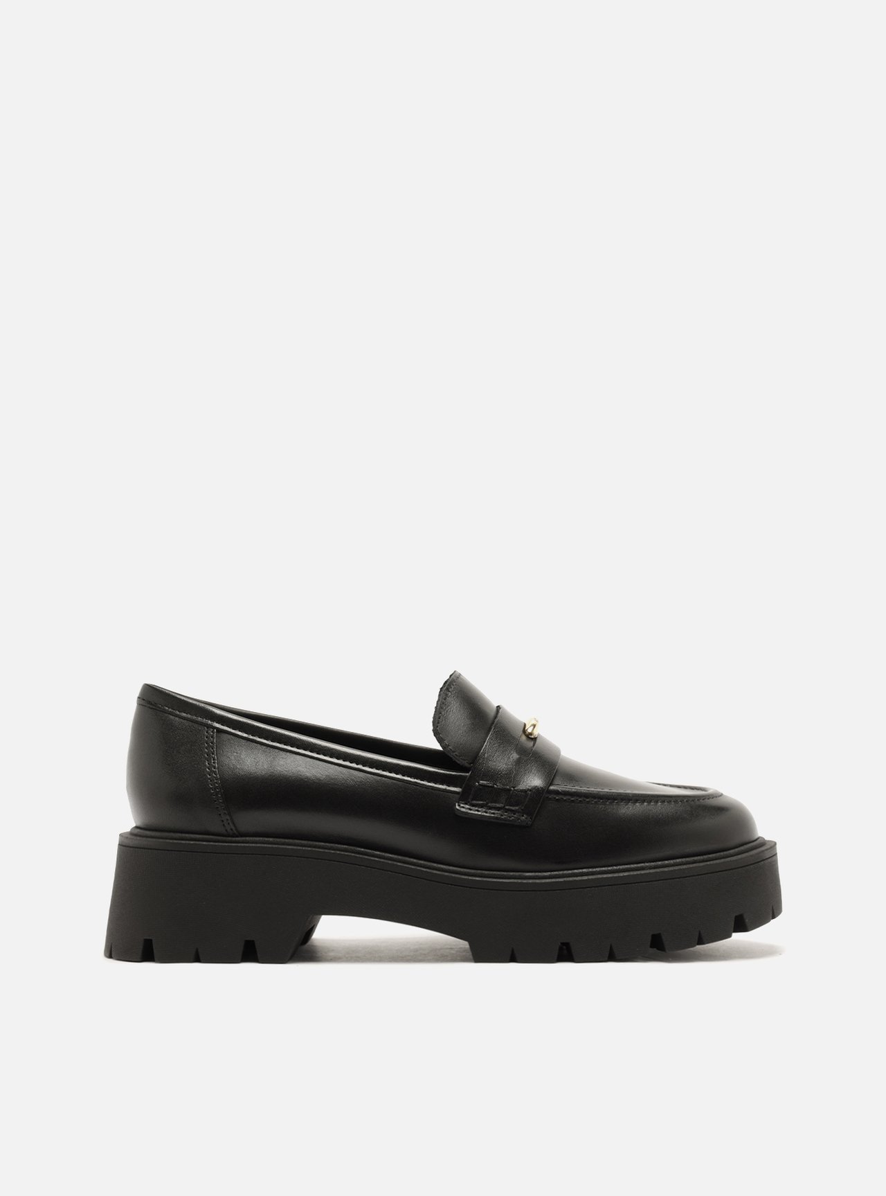 Mocassim Preto Couro Salto Tratorado Metais