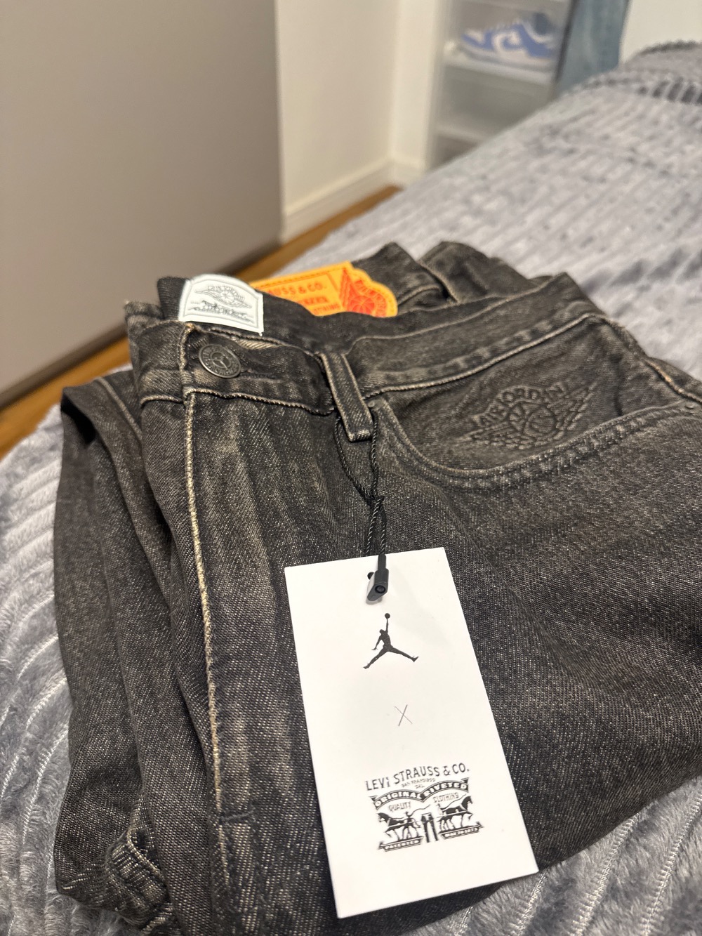 Levi's x Air Jordan Calça Baggy Jeans Black Wash — 38, Novo