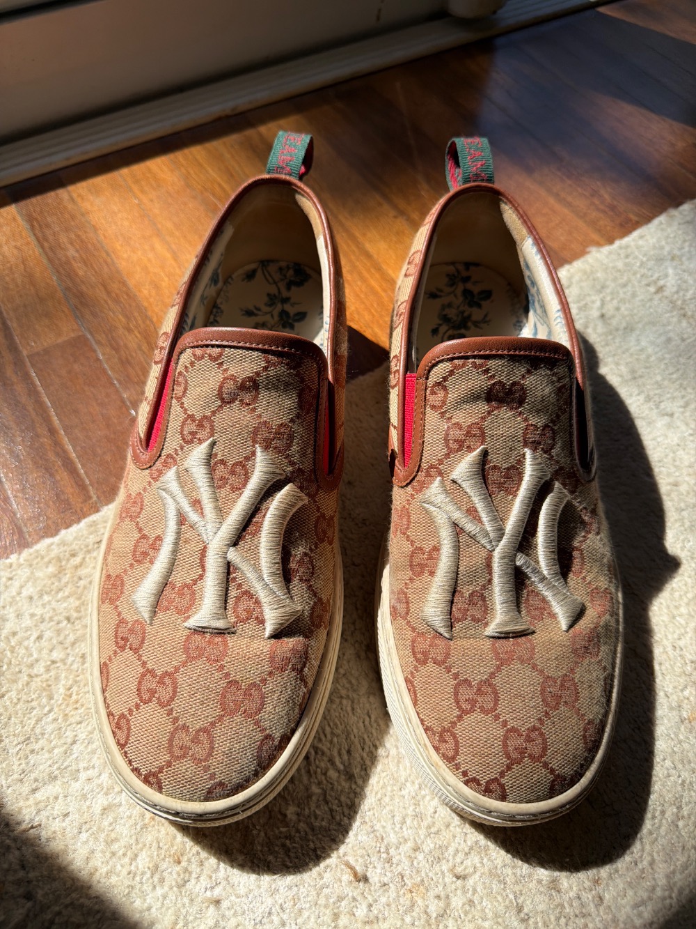 Gucci Slip On NY Yankees Embroided Ruggine Rust — 40 / 40.5, Usado