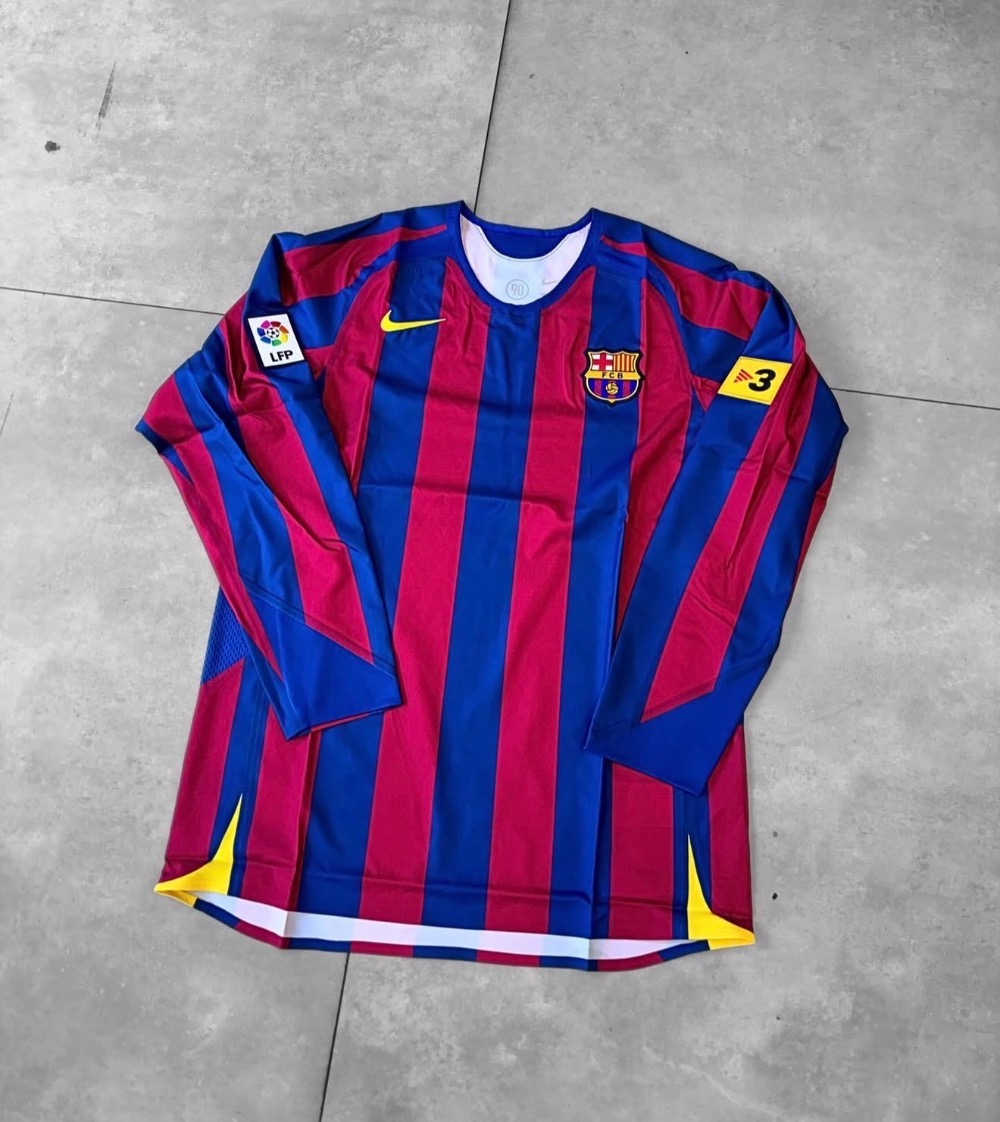 Camiseta Nike FC Barcelona Reissue 2005/06 Gym Blue Desert Maroon — P, Novo