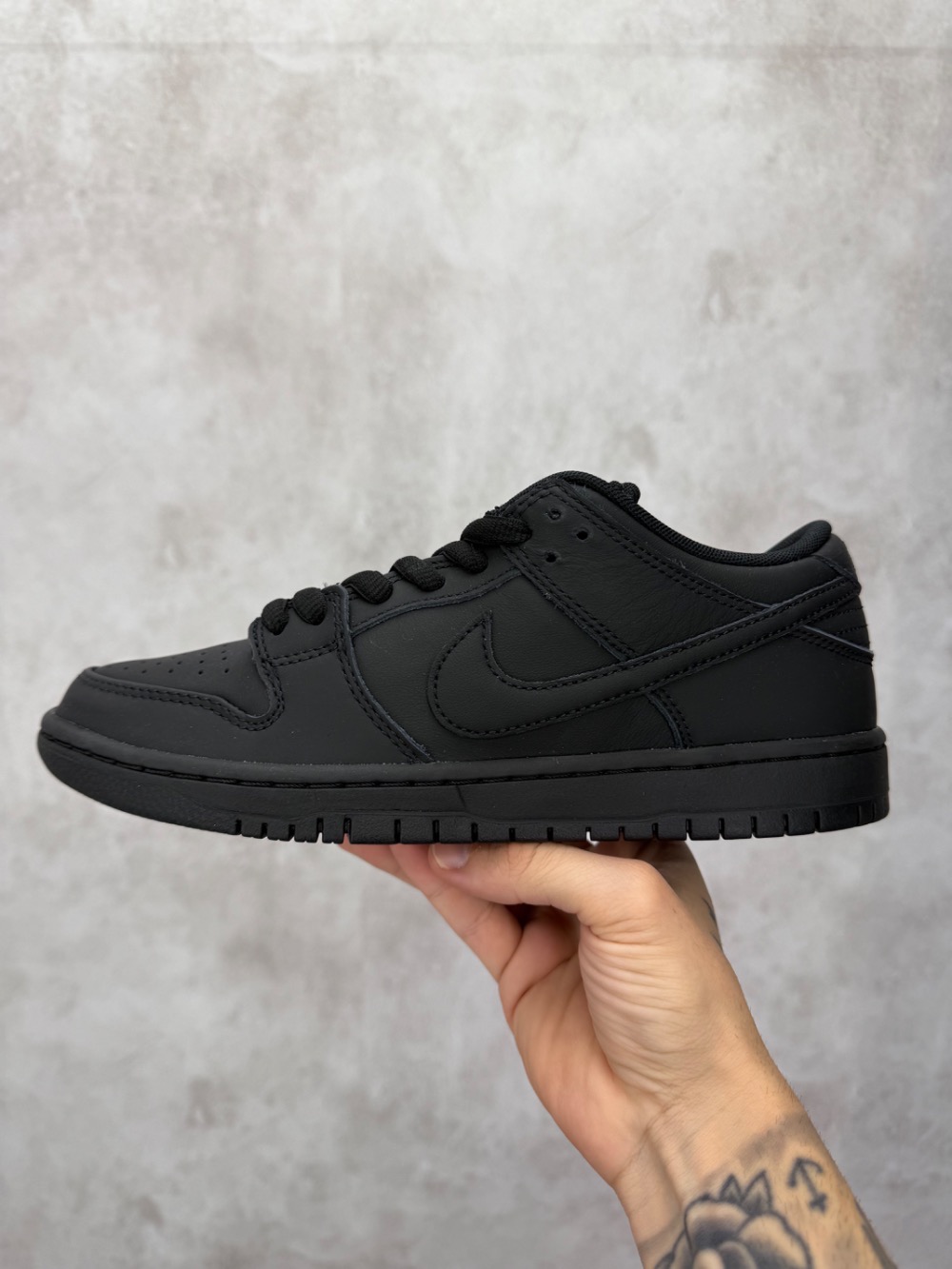 Nike SB Dunk Low Pro Triple Black — 40, Novo
