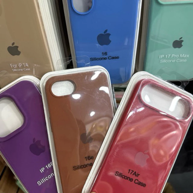 Foto 2 de Capa Case Com Aveludada Com Maçã Para iPhone 15Pro, iPhone 15Pro Max, iPhone 16, iPhone 16Plus, iPhone 16E