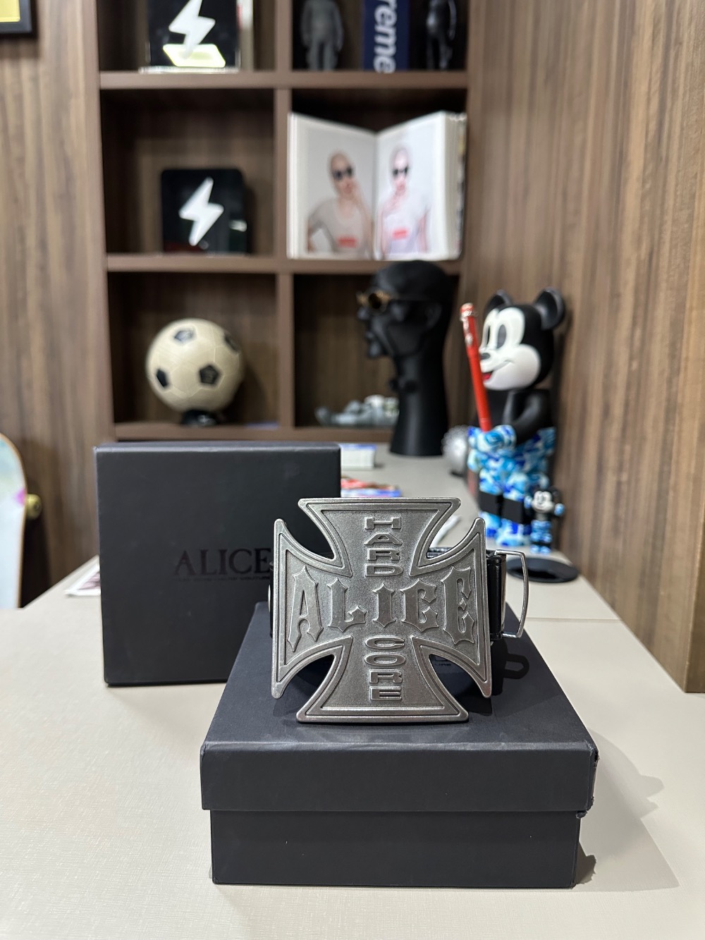 Nubian x Alice Hollywood Cinto Blistered Chopper Black — Único, Novo
