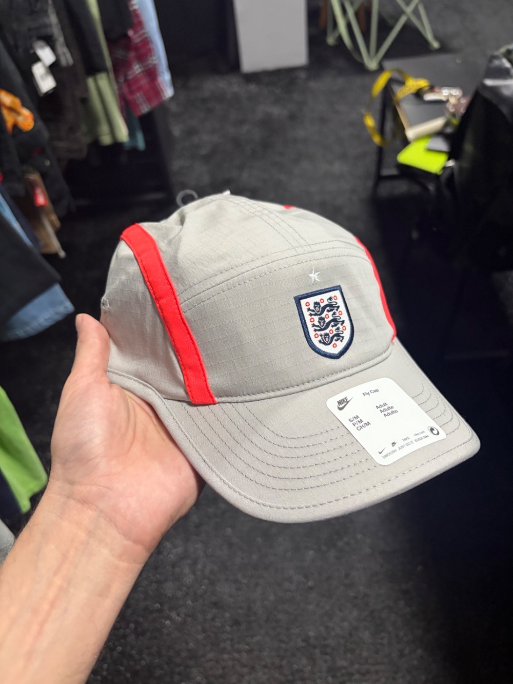 England x Palace x Nike Boné Unstructured Pewter Grey — M, Novo