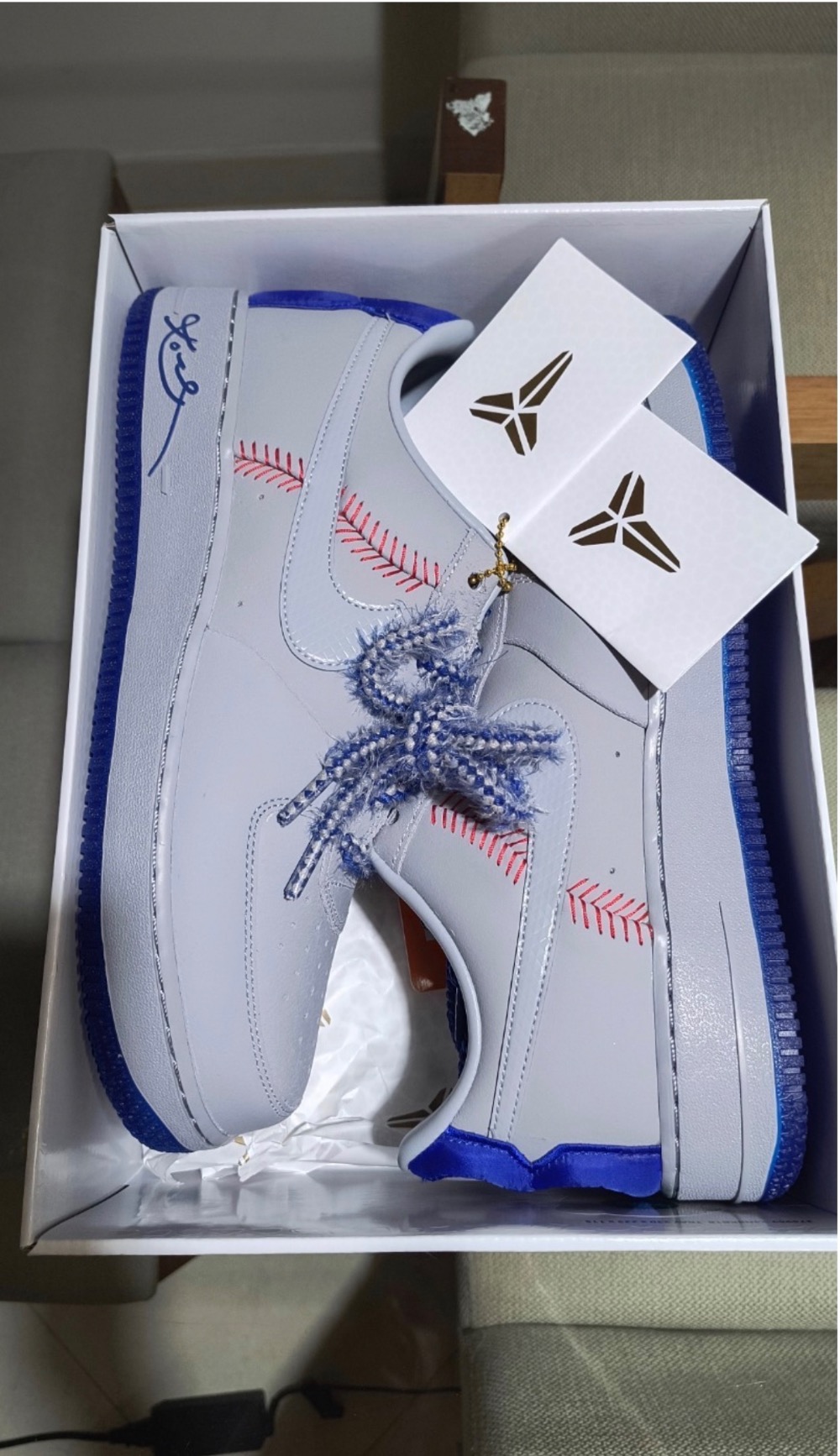 Kobe Bryant x Nike Air Force 1 Low Protro Dodgers Wolf Grey Rush Blue — 42, Novo