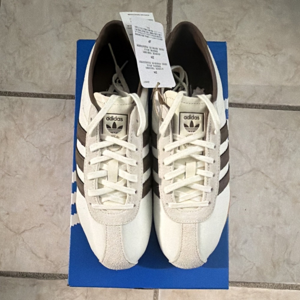 adidas Tokyo Off White Earth Strata Gold Metallic — 34 / 35 / 35.5 / 36 / 37 / 38 / 39 / 39.5 / 40 / 40.5 / 41 / 42 / 43, Novo