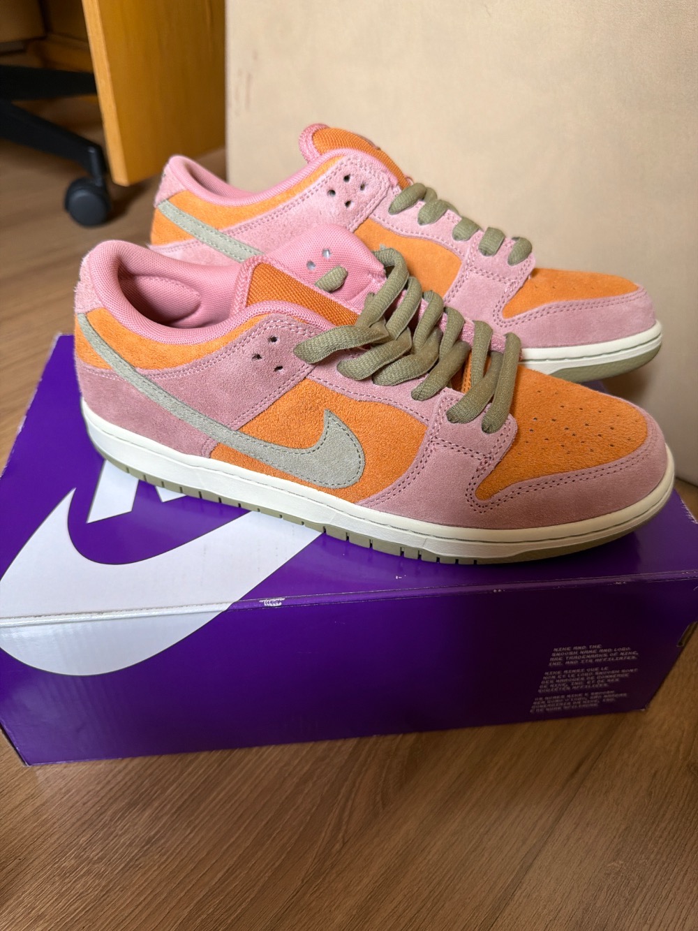 Nike SB Dunk Low Red Stardust — 41, Novo