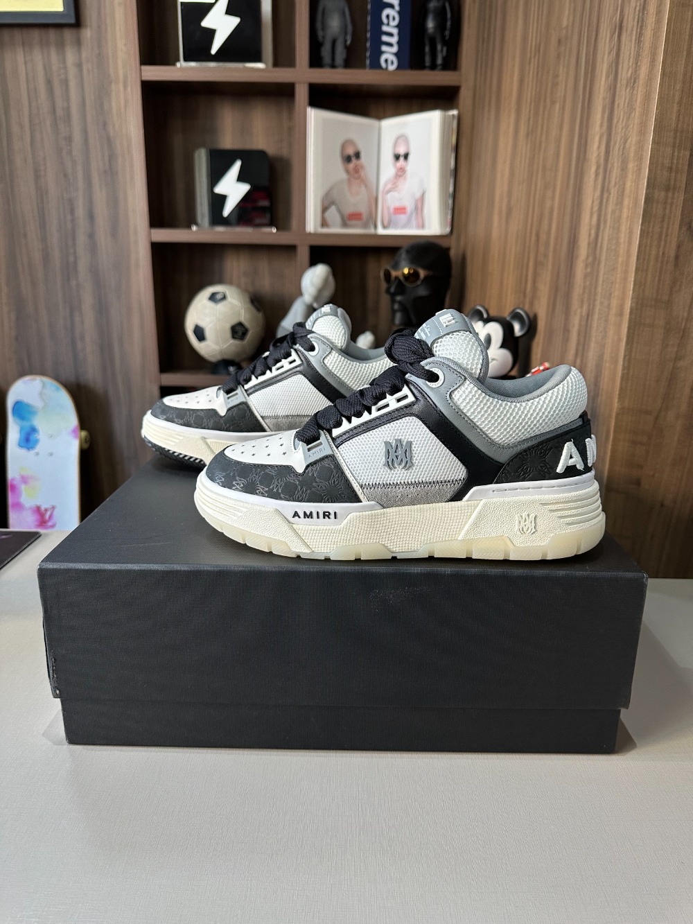 Amiri MA-1 Black Quad Monogram Print — 38, Novo