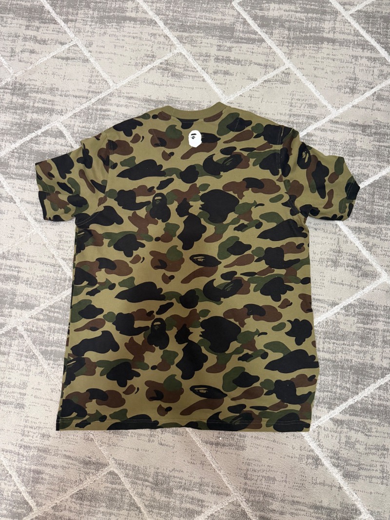 Foto 2 de BAPE x adidas Camiseta adicolor Olive Cargo — G, Usado