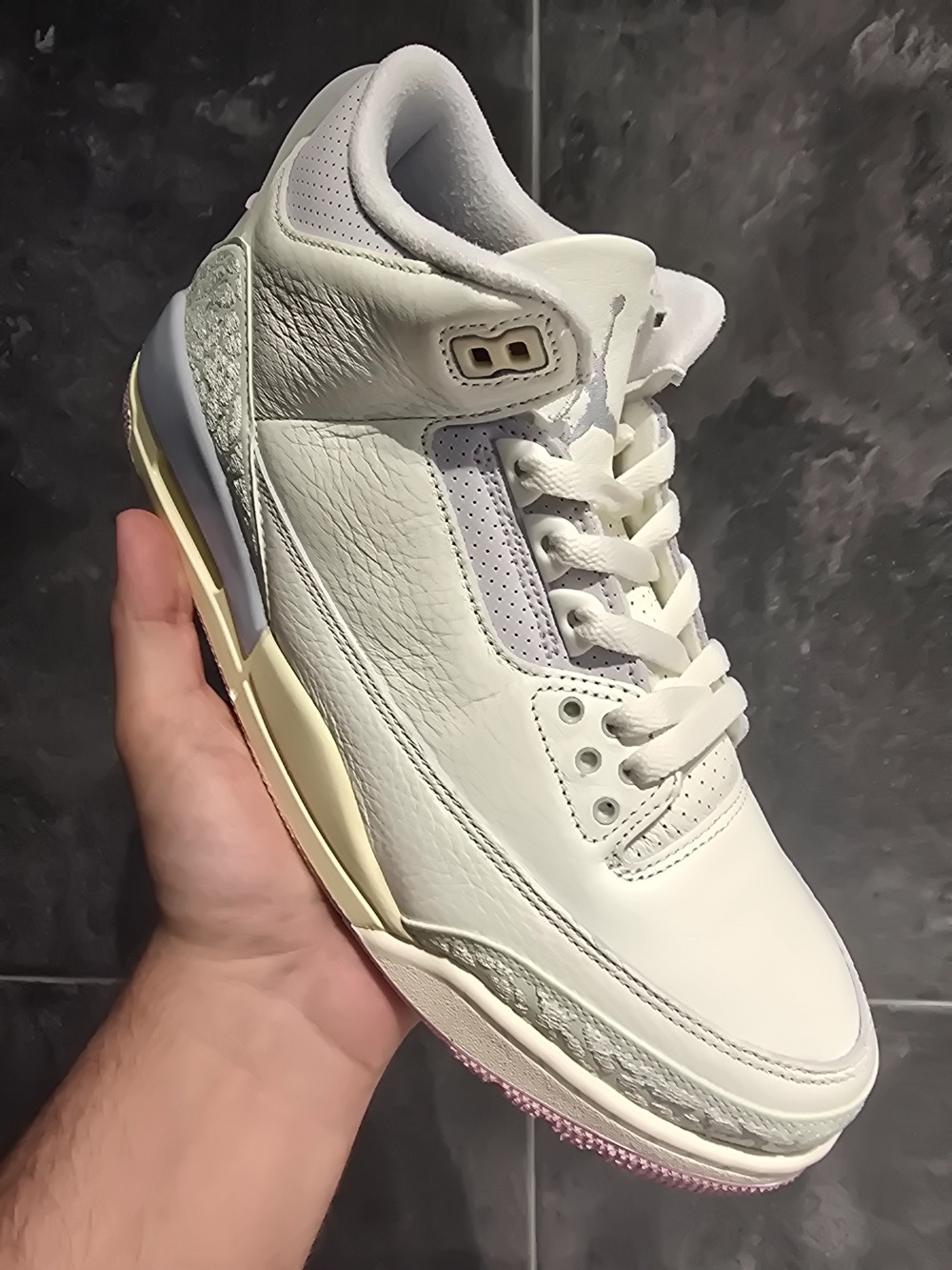 Air Jordan 3 Spring is in the Air — 41 / 42 / 43, Novo
