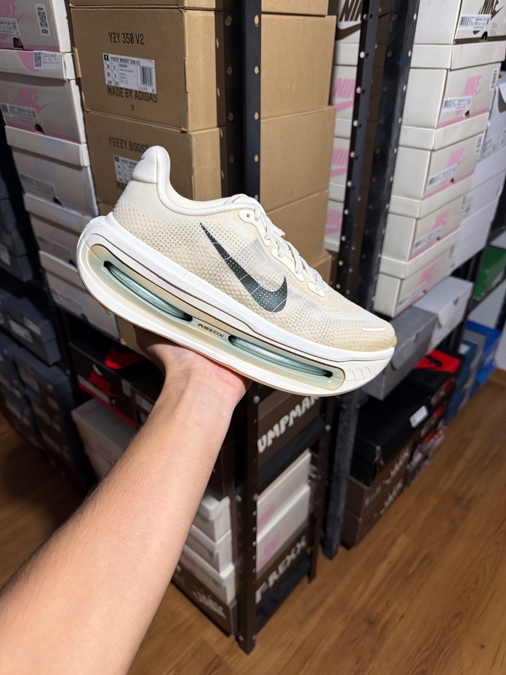 Nike Vomero Premium Pale Ivory Jade Horizon — 40, Novo