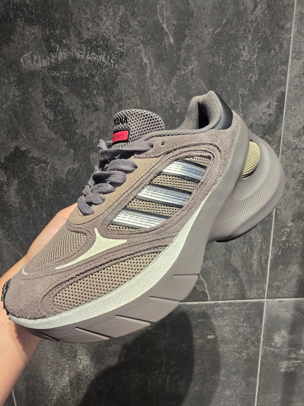 adidas Adizero Goukana Charcoal Silver Metallic Core Black — 37 / 38 / 39 / 40 / 41 / 42 / 43, Novo