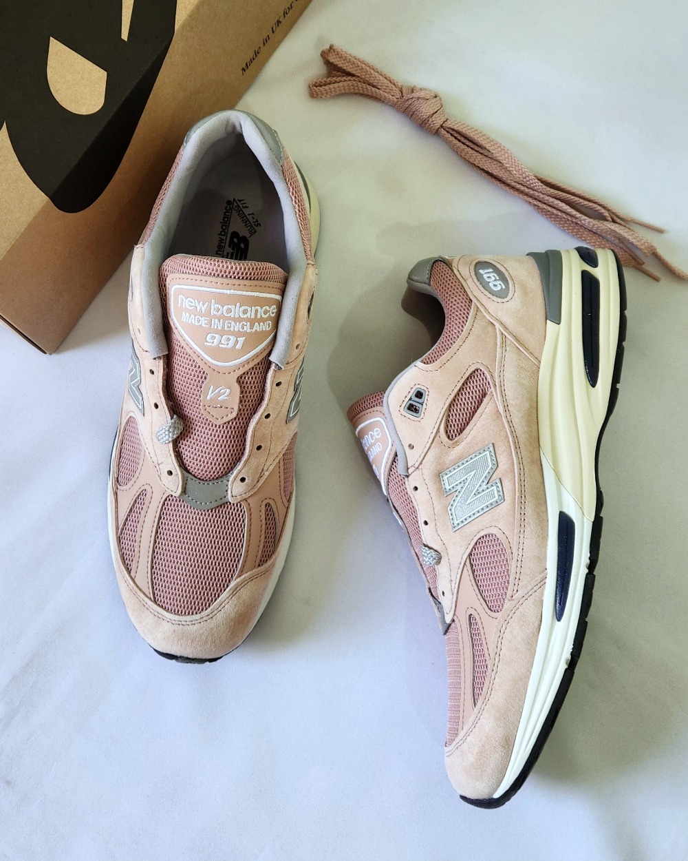 New Balance 991 Mahogany Rose — 43, Novo
