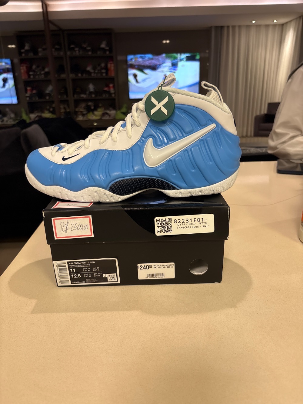 Nike Air Foamposite Pro University Blue White — 43.5, Novo