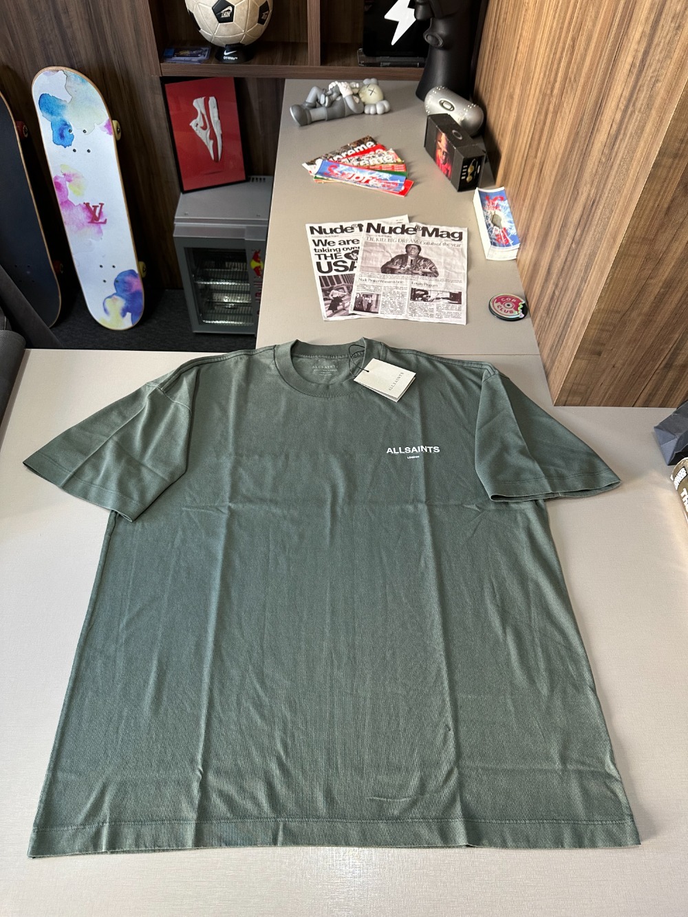 Camiseta AllSaints Halcyon Short Sleeve Garnet Green — M, Novo